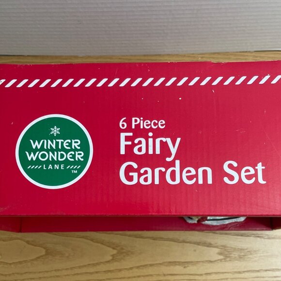 Winter Wonder Lane 6 Pc Fairy Garden Set Christmas Birch Tree House Elves Skiing - Picture 9 of 11